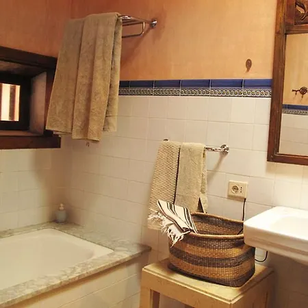 Sleeps 6 Pool Wifi Villa *